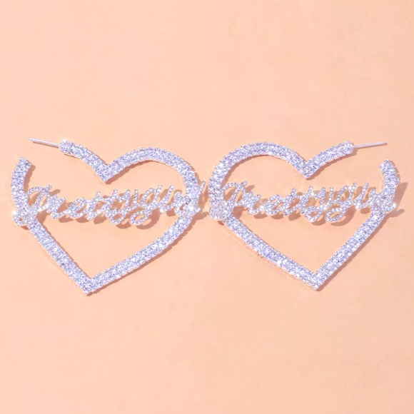 Pretty Girl Glam Heart Earrings - Picture 2 of 2